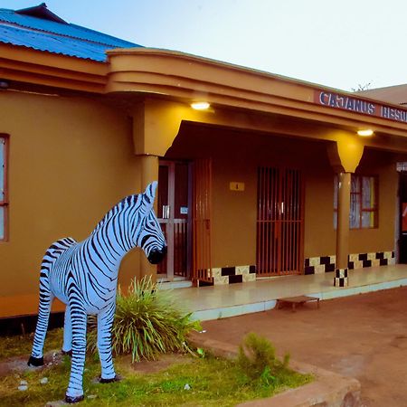 Cajanus Inn คาราทู ภายนอก รูปภาพ